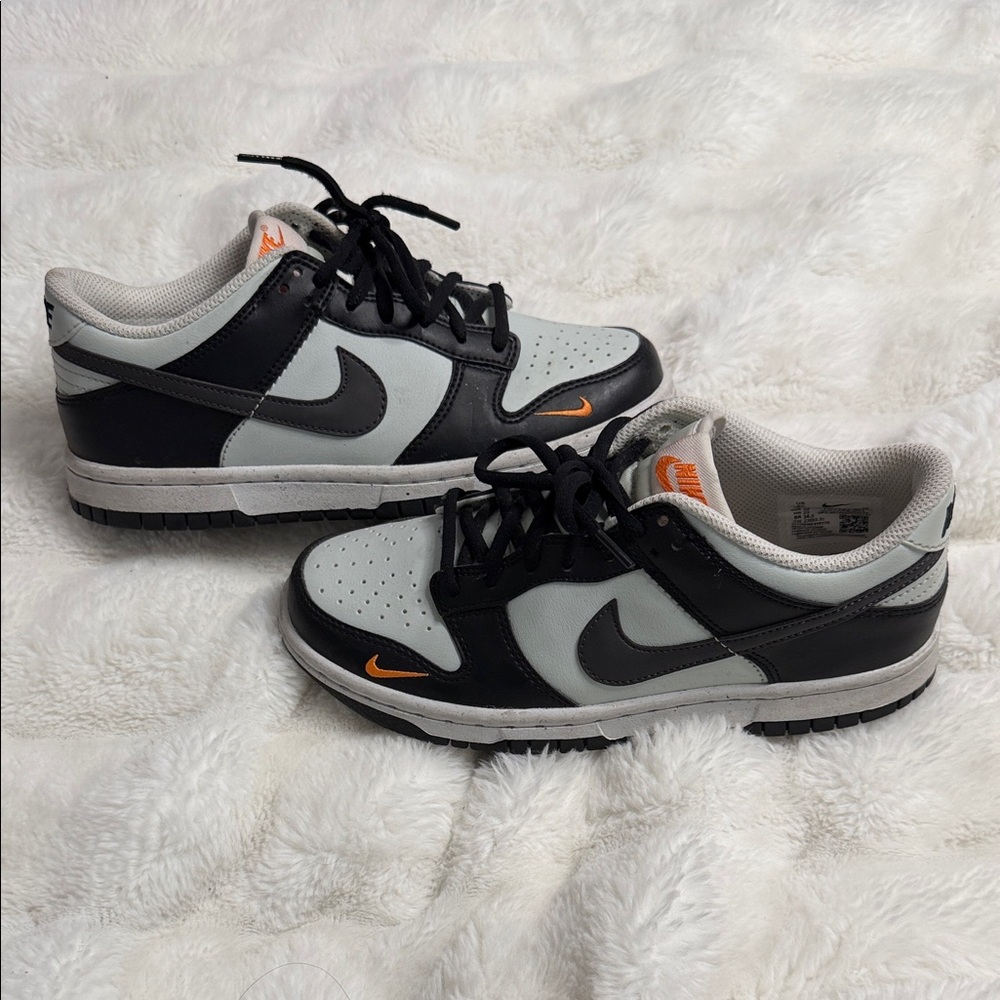 Nike Dunk Low Black Bright Mandarin Mini Swoosh (GS)